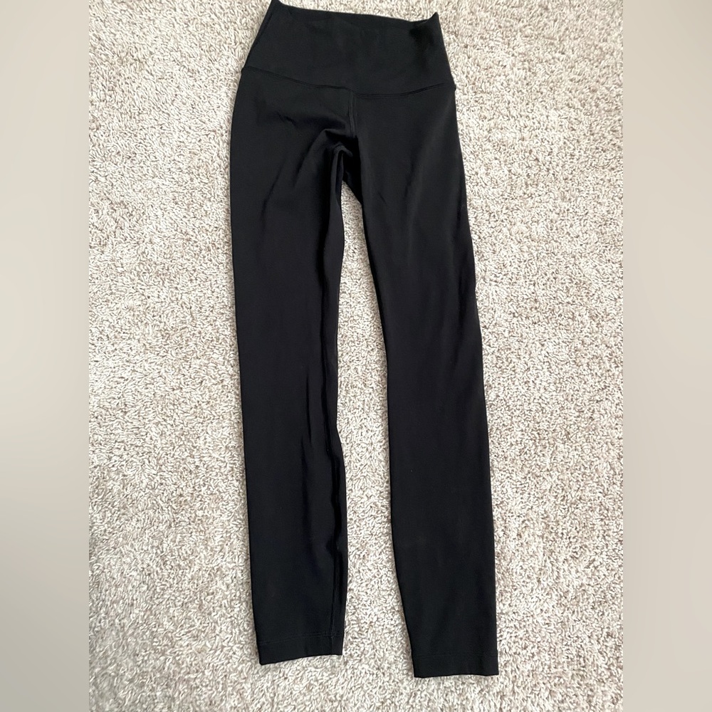 Lululemon Wonder Train Leggings 25”. NWOT. Size 2